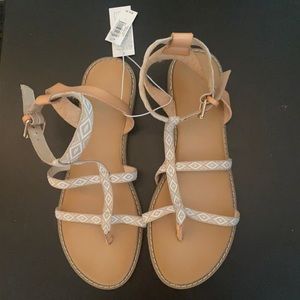 BRAND NEW Old Navy Sandals size 7